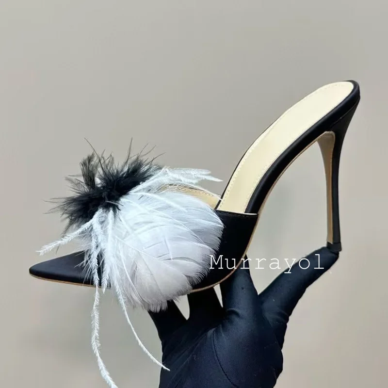 Новые сандалии на тонком высоком каблуке с острым носком и сетчатым ремешком