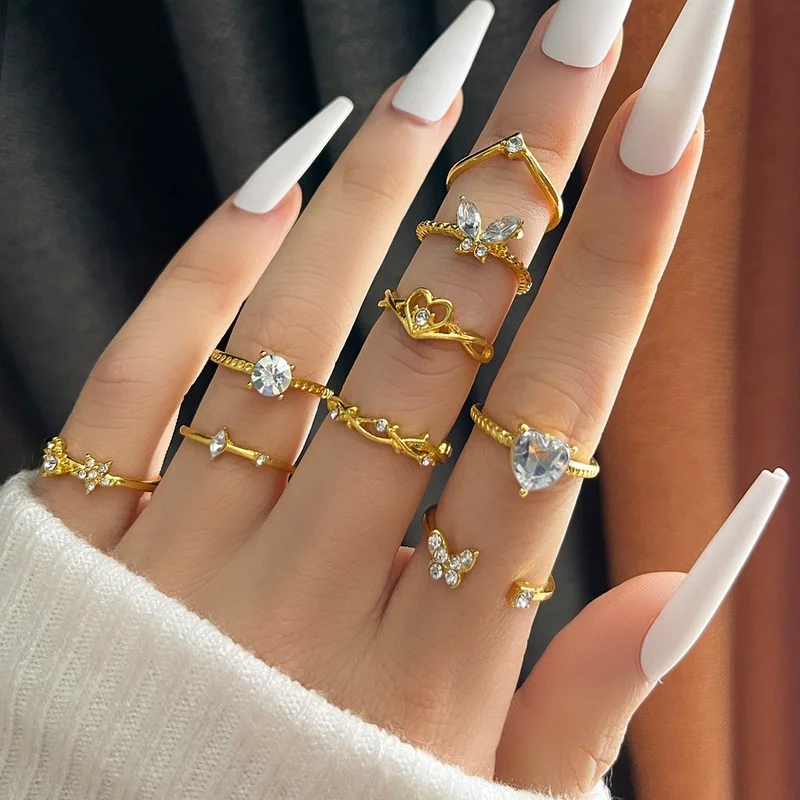 

Bohemian Gold Chain Rings Set for Women Fashion Boho Crystal Geometric Finger Rings Party Trendy Jewelry Gift 2022