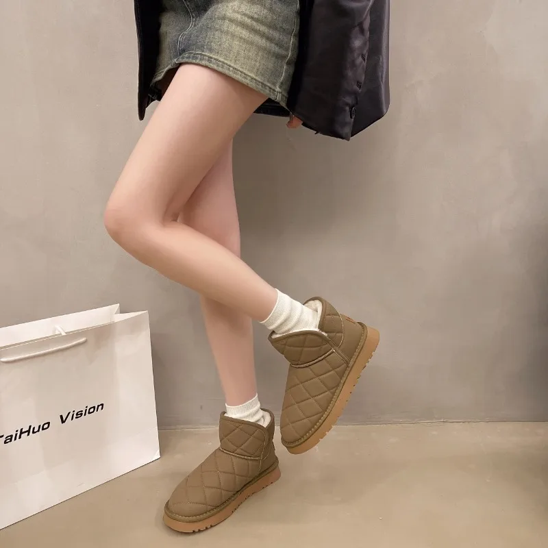 Зимние сапоги женские бархатные утепленные ботинки новинка 2024 зимняя модная