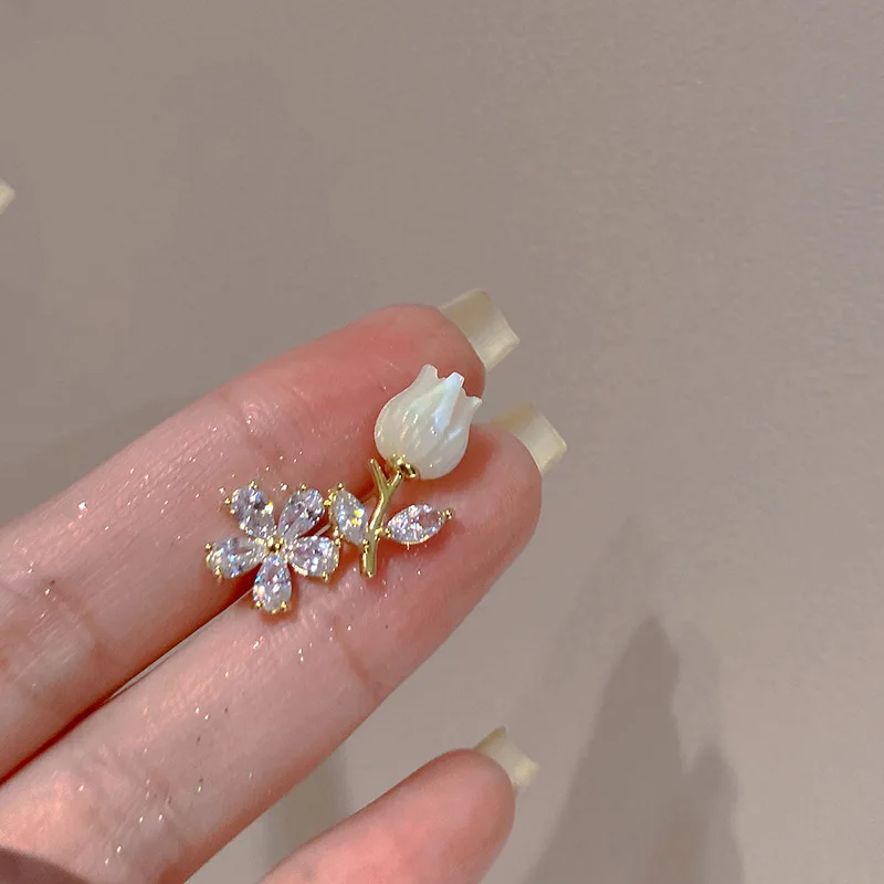 

Rose Flower Earrings Stud For Women Asymmetric Unusual Luxury Zircon Earring Wholesale 2022 New Korean Fashion Jewelry Gift