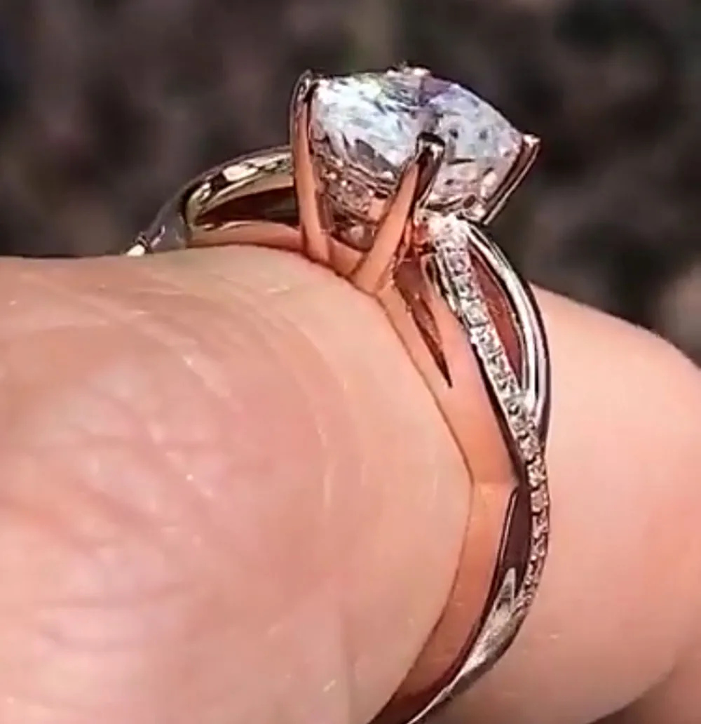 Custom Solid 18K Rose Gold Women Wedding Anniversary Engagement Ring 1 2 3 4 5 Ct Oval Moissanite Diamond Cross Connection