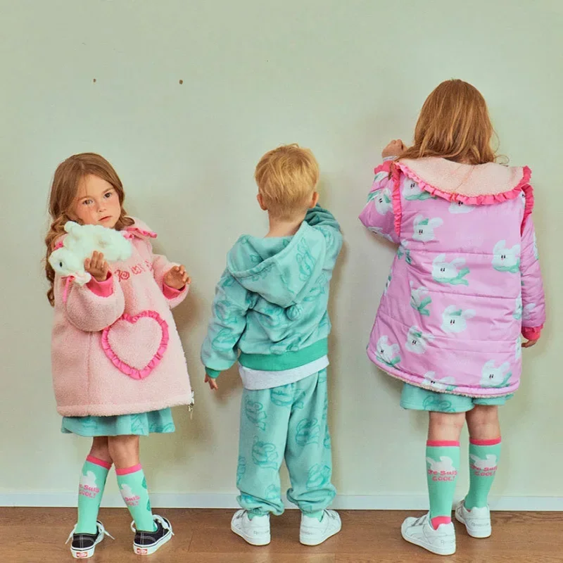 Корейская зимняя детская верхняя одежда 2024 милые теплые пальто из овечьей шерсти