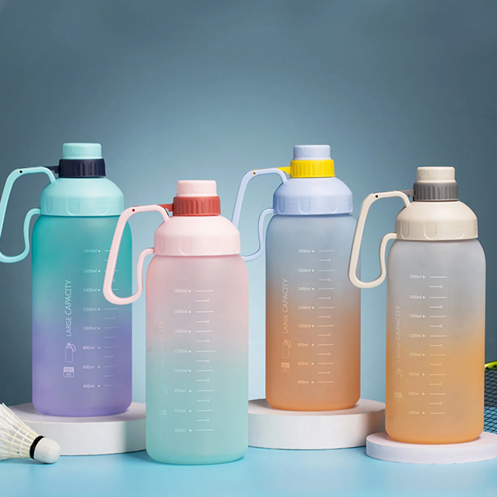 

Большая емкость, бутылка для воды, градиентная цветная пластиковая бутылка для воды, прочная бутылка для воды со шкалой, соломинка для улицы...