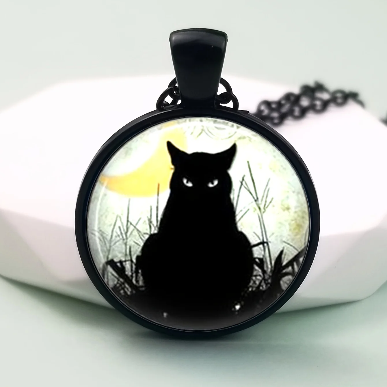 

2023 New Cute Cat Necklace Luminous Glass Necklace Women's High Jewelry Elegant Accessories Fashion Jewelry Accessories