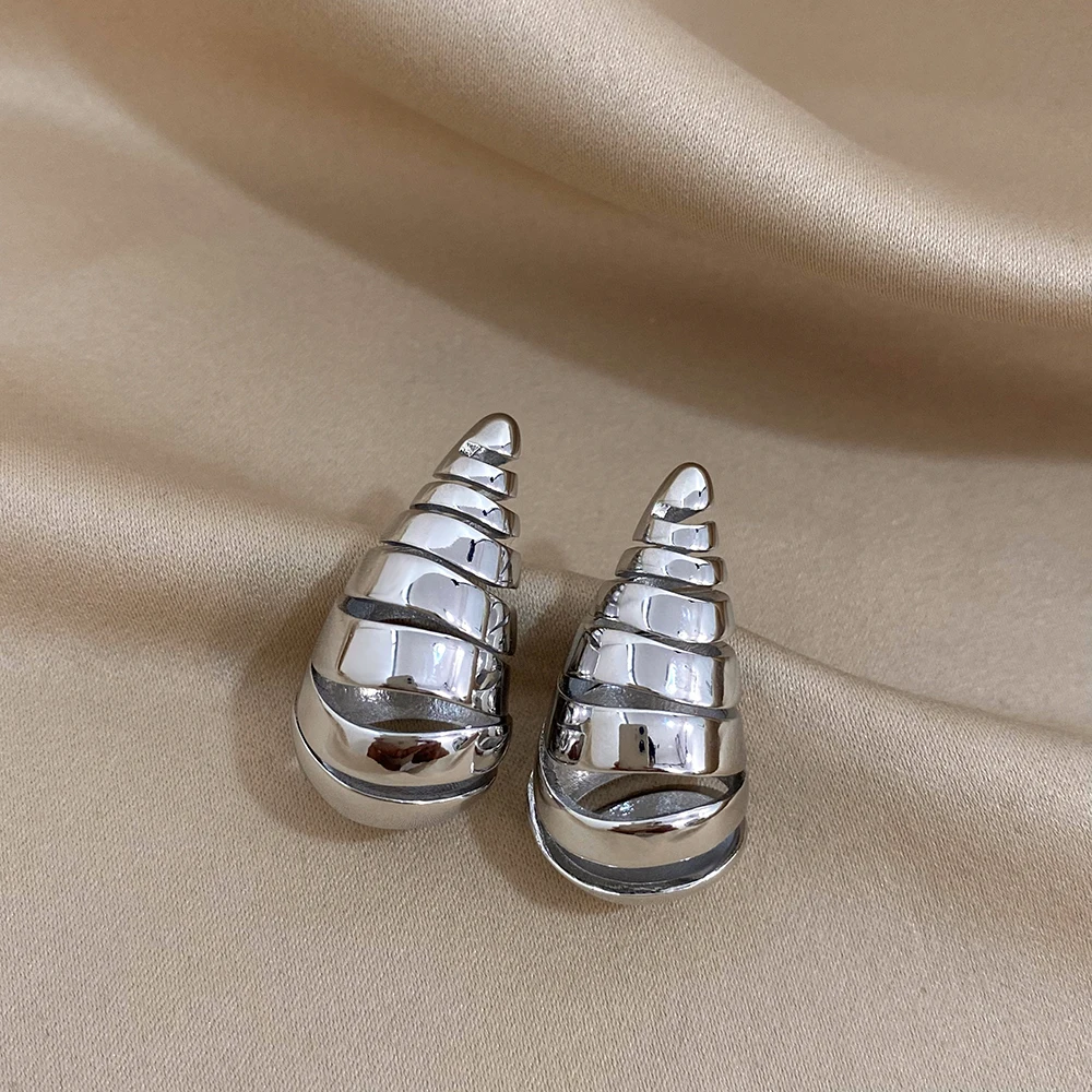 DODOHAO полые металлические гладкие дизайнерские серьги-гвоздики в форме капли воды