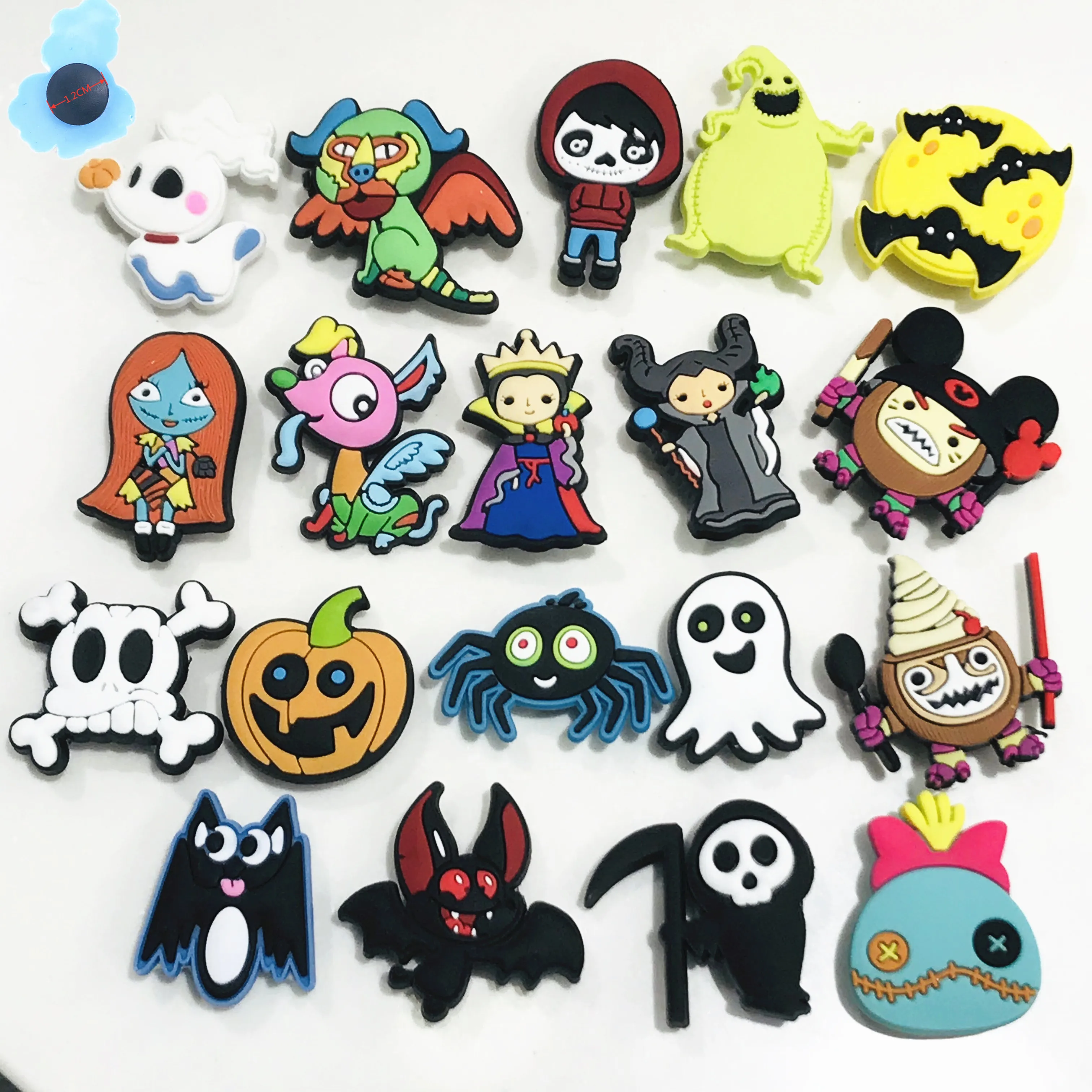 

1pcs Animals Skull Ghost Witch Cartoon Shoe Charms Accessories Garden Shoe Decoration for Wristbands Croc Jibz Kid X-mas Gift