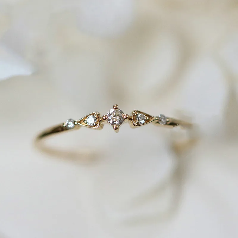 

Женское кольцо из серебра 925 пробы, с бриллиантами