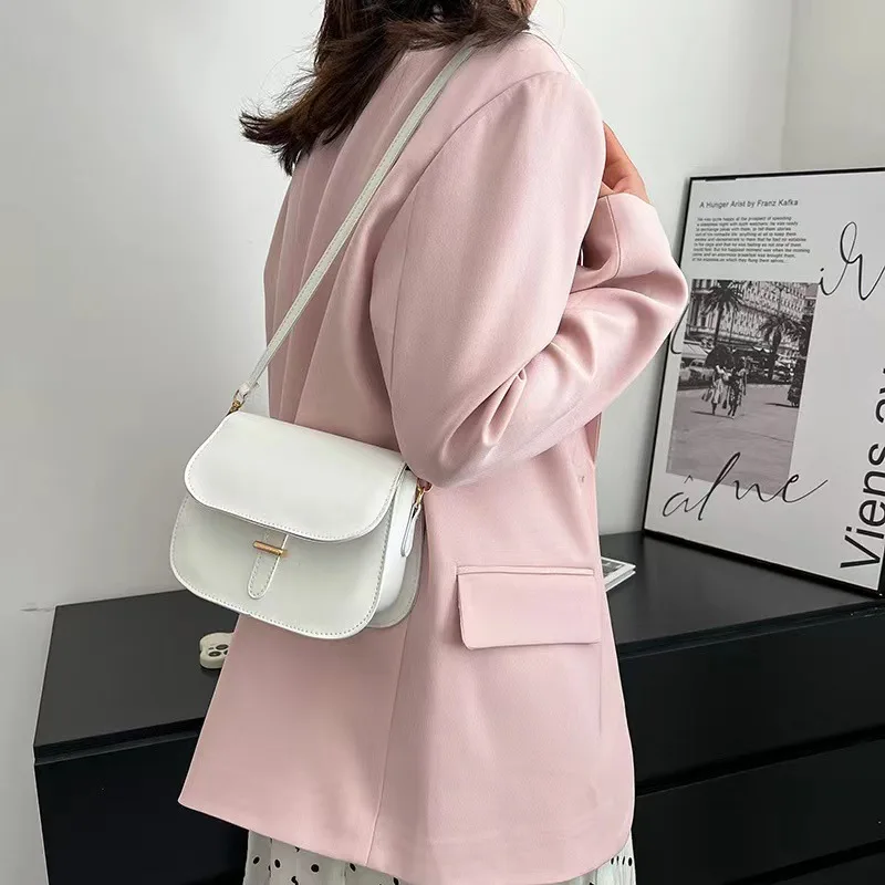 

Vintage Flap Saddle Bag For Women PU Leather Shoulder Messenger Bag Fashion Brands Crossbody Bag Luxury Lady Handbag Purse Bolsa