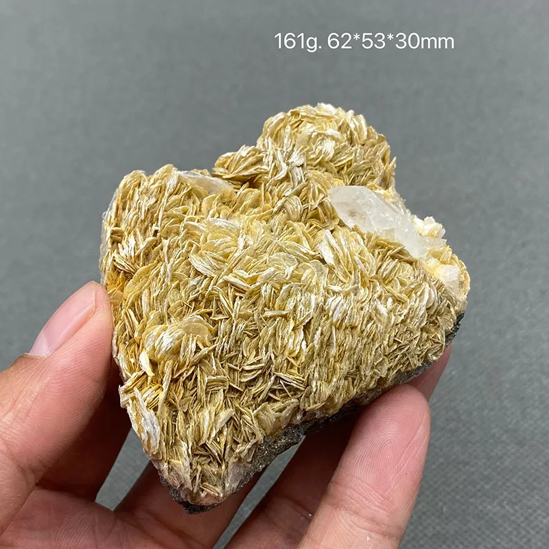 Хрустальный рудный камень из Китая Xuebaoding