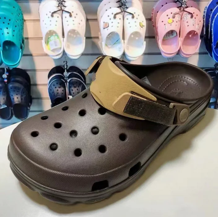 Crocs Unisex Adult Classic Clogs Summer Beach Waterproof Soft Sandals Outdoor Women's Men's Non Slip New Product Sho