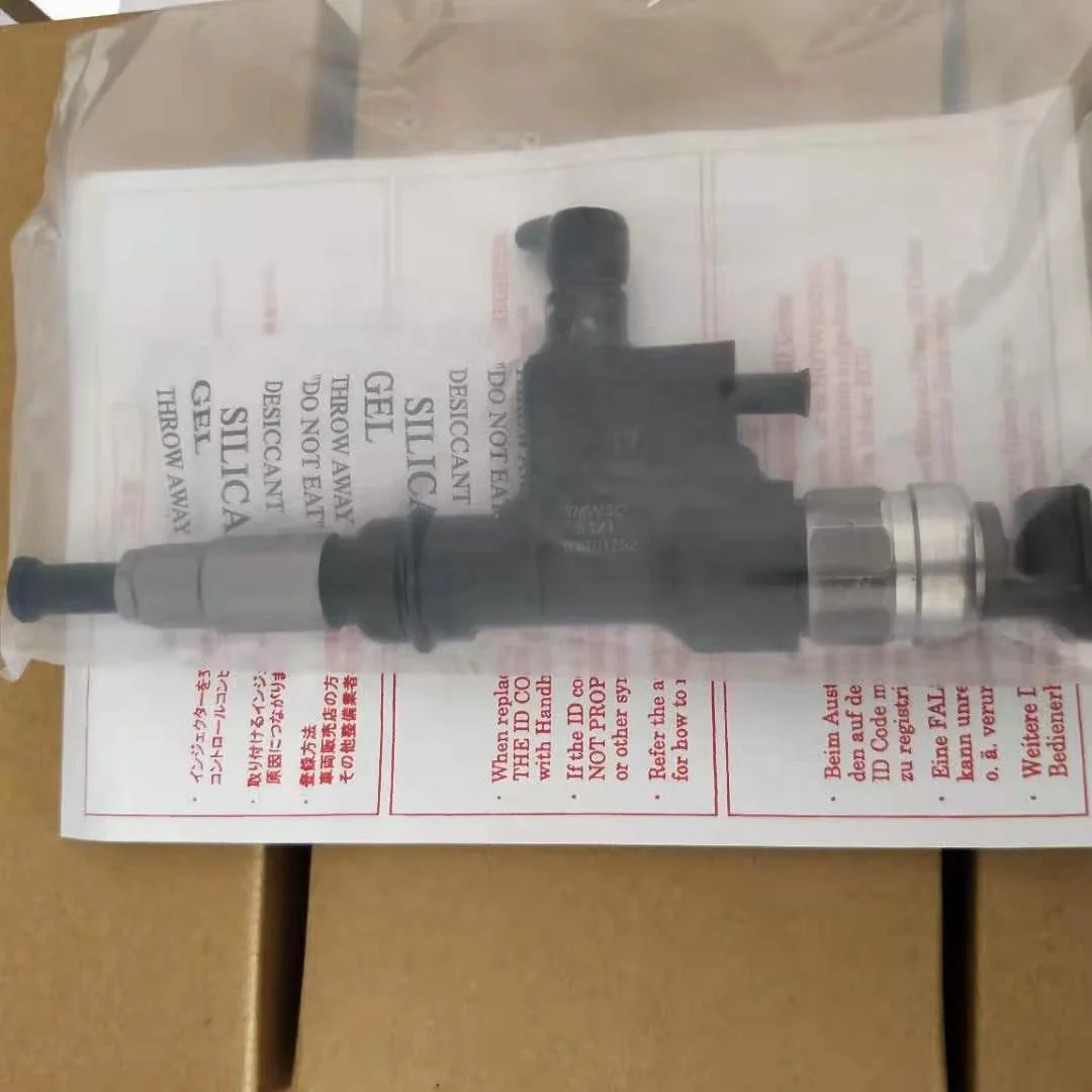 Топливный инжектор общей топливной системы 095000-1520 для двигателя ISUZU 4HK1 6HK1