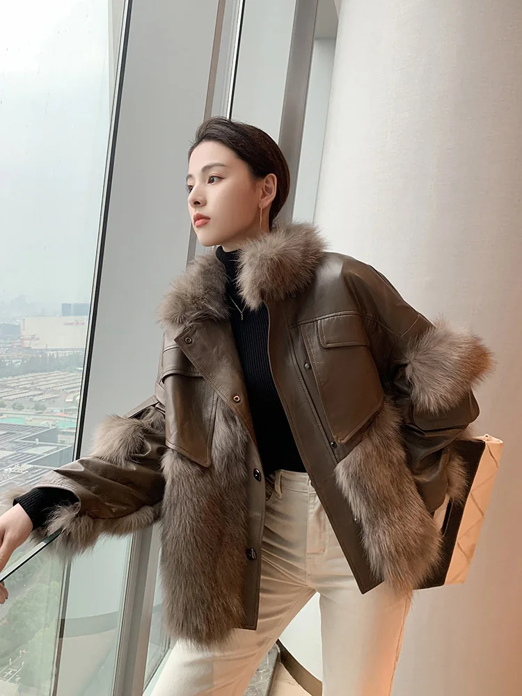 Women Real Fur Coat Autumn Winter Vintage Thicken Fox Fur Stand Collar Down Cotton Liner Splicing Sheepskin Jacket Fur Outerwear