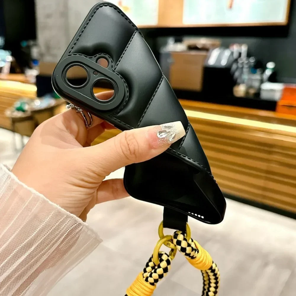 Down Jacket Style Phone Case For iPhone 16 Pro Max 15 14 Plus 13 12 11 XSMAX XR X SE 2020 2022 7 8 Wrist Strap Shcokproof Cover