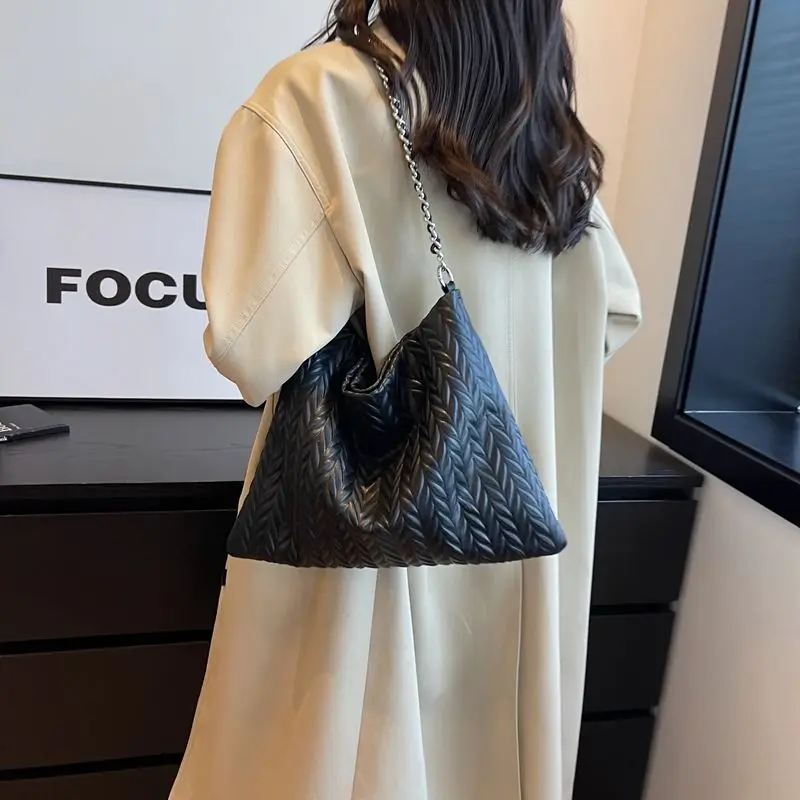 High-end Korean Style Commuter Pleated Bag Women's Large Capacity 2023 Brand New Fashion Fashion Simple Chain Shoulder Bags