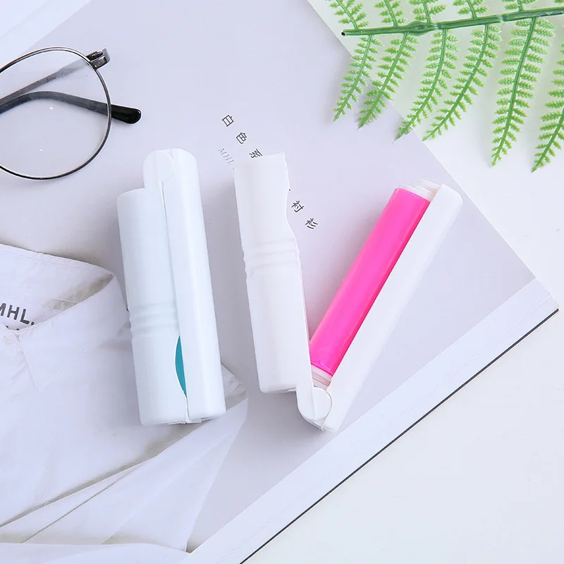

Portable, Foldable, and Reusable Cat Hair Remover Brush Lint Roller Convenient Washable Clothes Brush