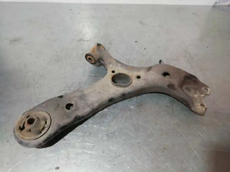 4806812300 правая передняя нижняя Подвеска Toyota Corolla (e15) 1 4 Turbodiesel Cat (б/у)|Детали и