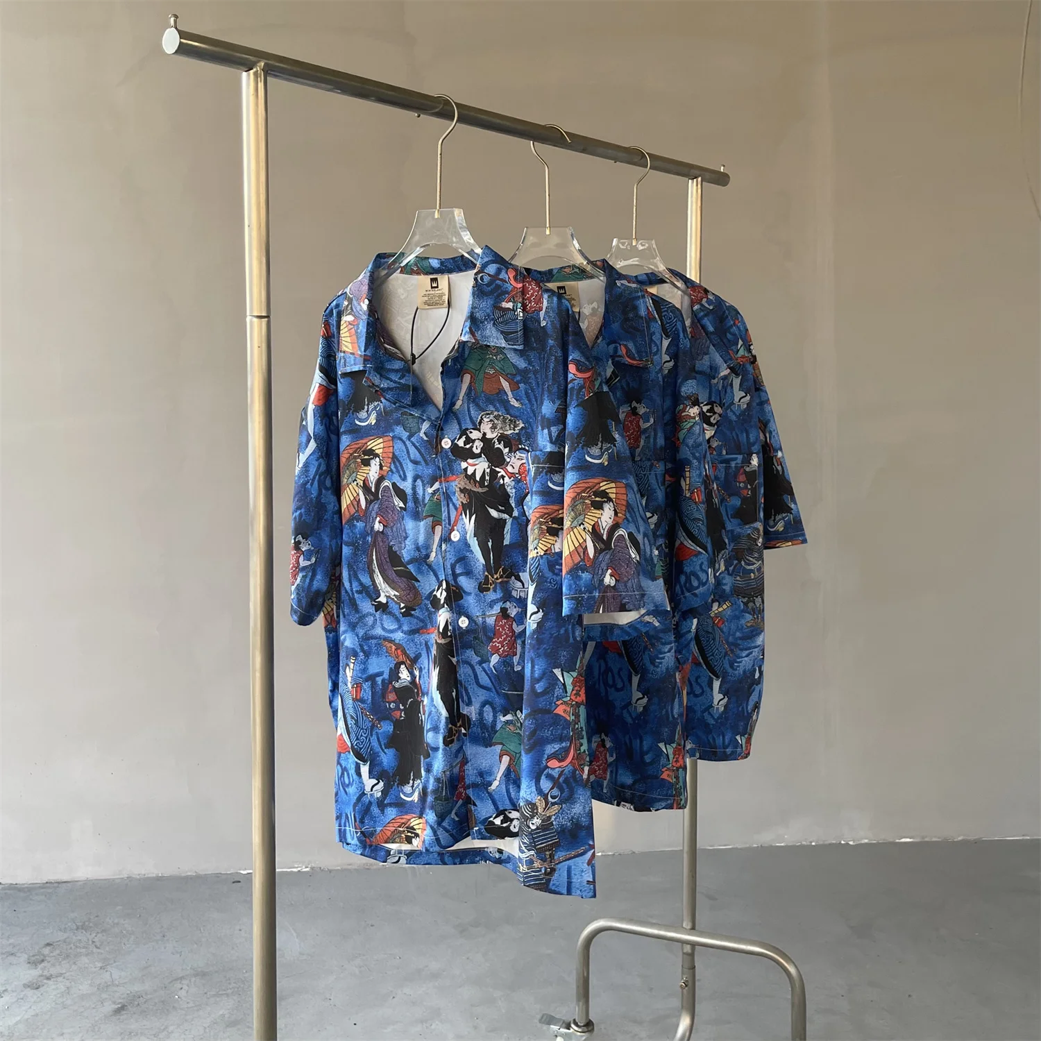 Рубашка мужская хлопковая с коротким рукавом и принтом воина