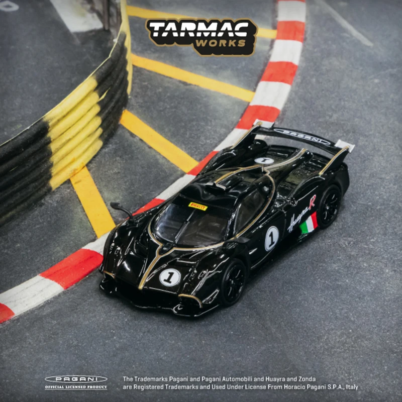 

Tarmac Works TW 1:64 Huayra R Nero Oro Alloy Diecast Diorama Car Model Collection Miniature Carros Toys In Stock