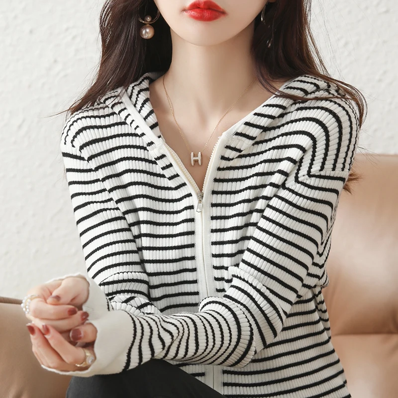

Short zipper striped cardigan women's long-sleeved hooded sweater literary new cotton temperament thin high-end top