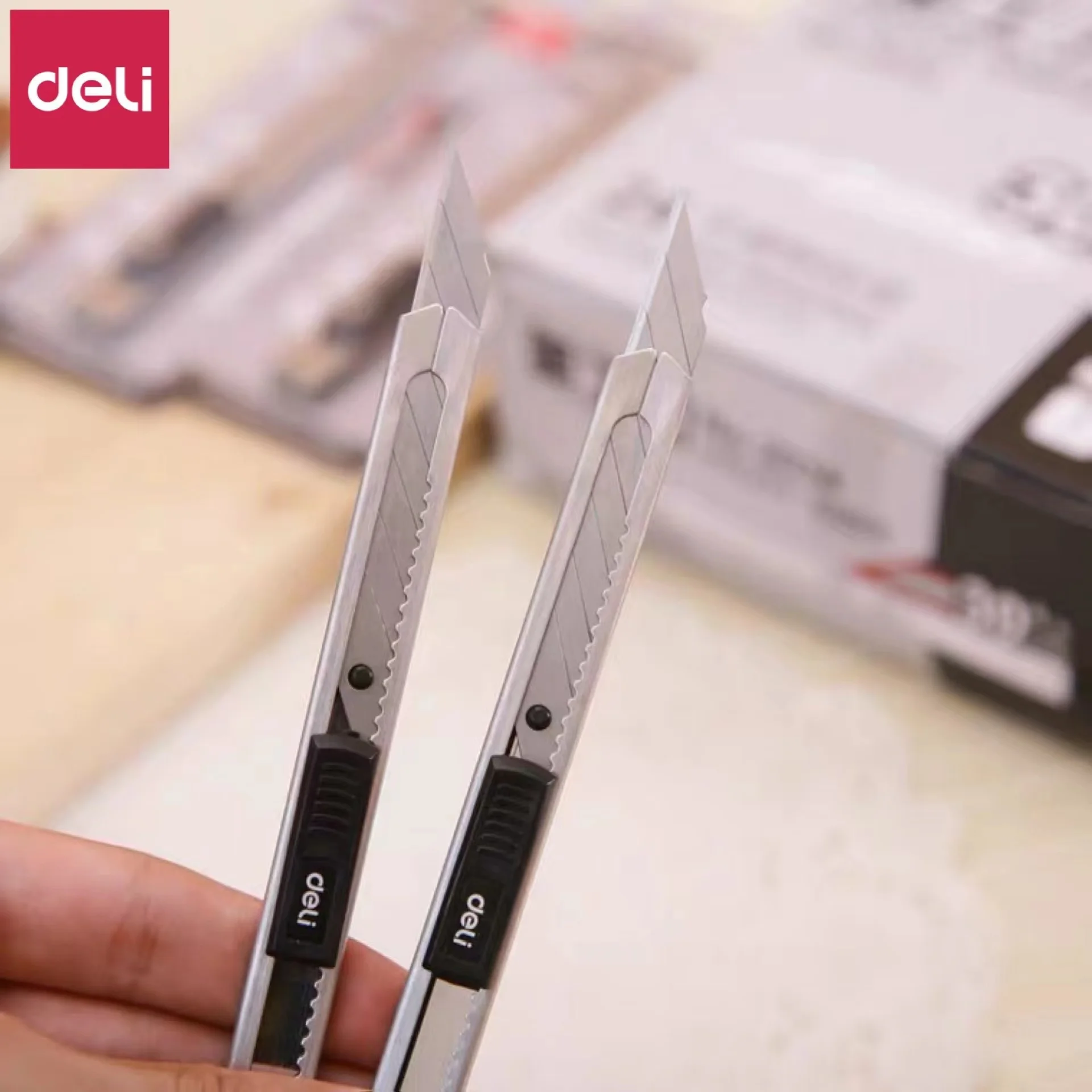 500pcs Deli 2034 Utility knife Metal Art Supplies Blade Stainless Steel Paper And Office Knife Diy Cutter Stationery - купить по