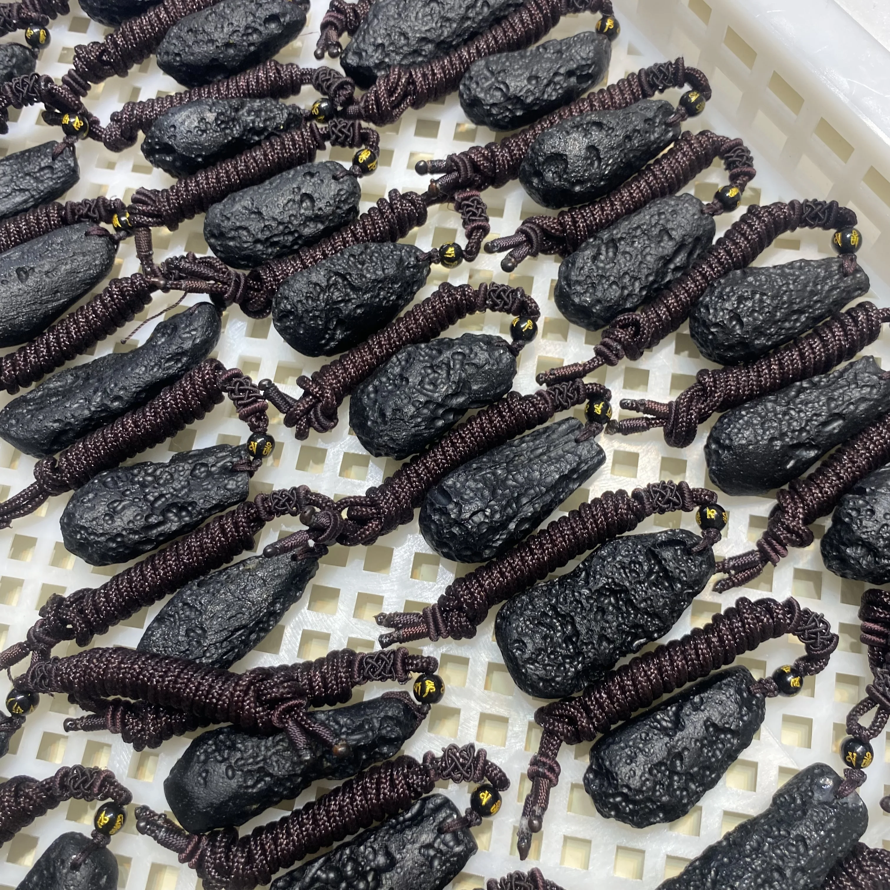Цельный натуральный грубый черный Cintamani с драгоценным камнем и кристаллами, ожерелье на удачу, кулон для ювелирных изделий, подарок (art.: 3920cc3a386c2) - 3920cc3a386c2