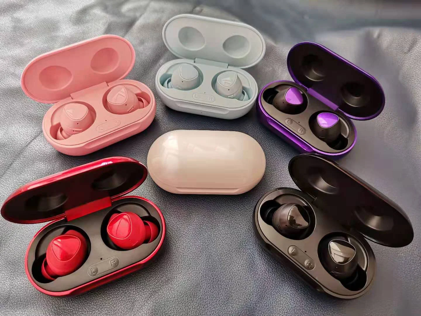 

2021TWS Wireless Bluetooth Earphones Noise Reduction Stereo Sports Waterproof Mini Headset Support Wireless Charging011
