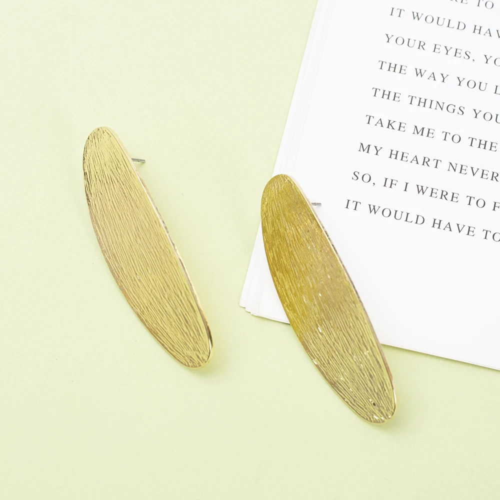 

Korean Jewelry Fashion Exaggerated Vintage Alloy Brushed Stripes Retro Long Geometric Oval Earrings For Women