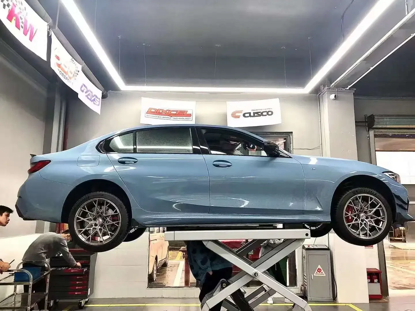 TAKD Carbon Real Car Data Development Универсальные задние спойлеры Сухие боковые юбки из