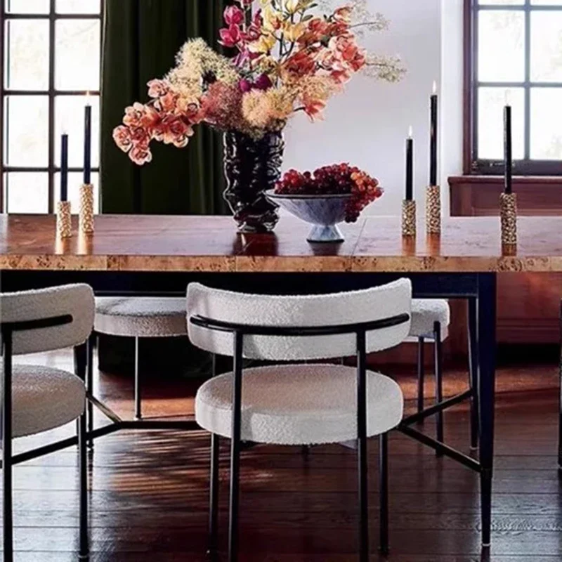 Удобные интерьерные стулья для гостиной легкие минималистичные современная