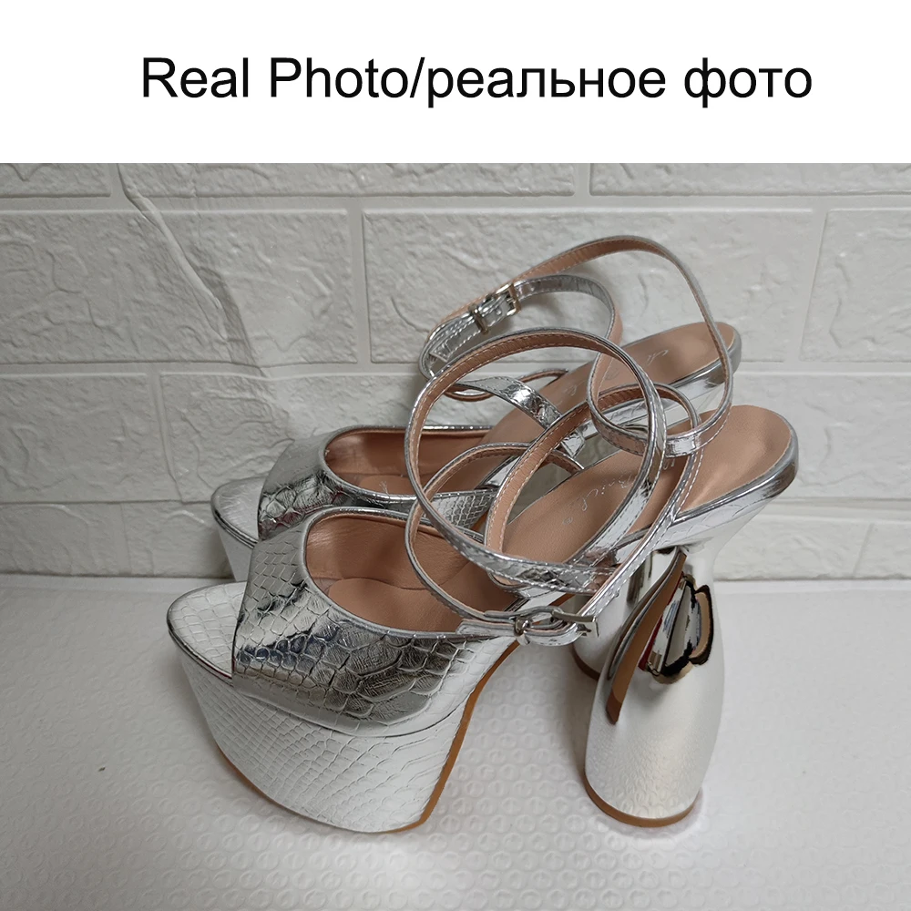 Женские босоножки на очень высоком каблуке с открытым носком и ремешком