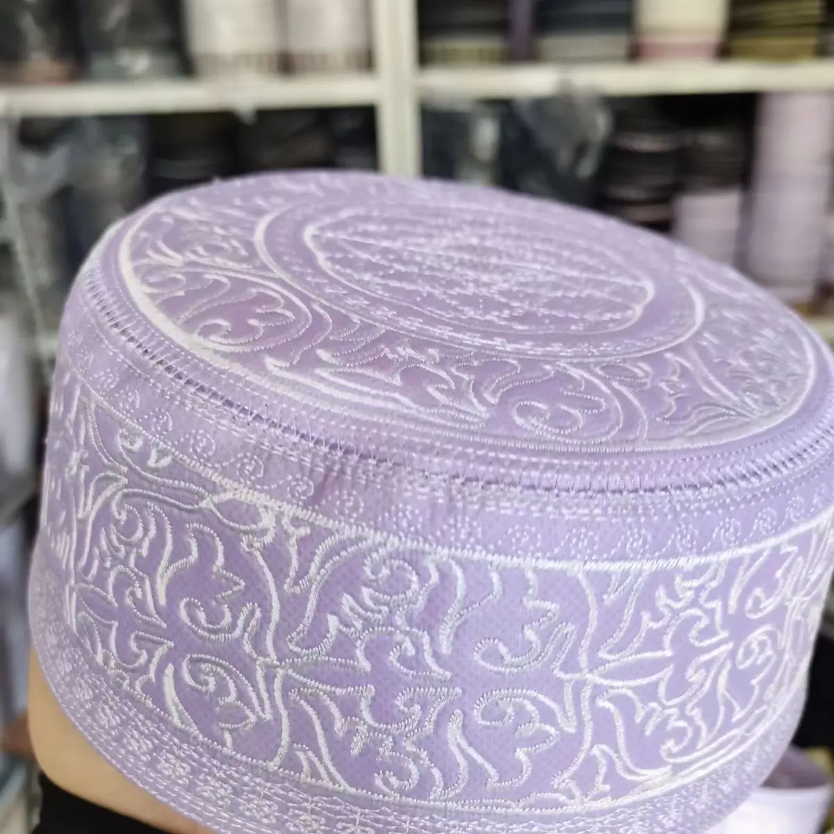 Рисунок 3 - Мусульманские большие шапки для мужчин