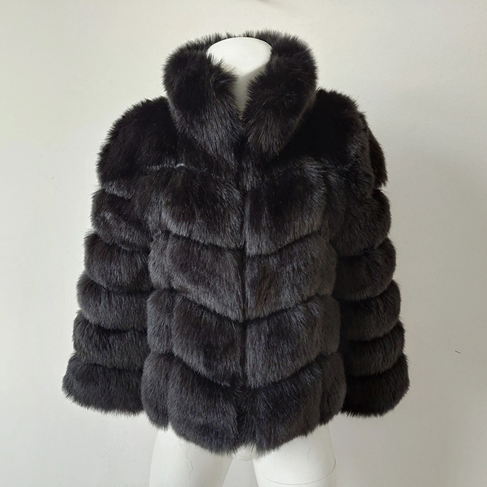 Women Winter Outwear New Luxury Faux Fox Fur Coat Fluffy Faux Fur Coat Jacket Casual Long Sleeve Furs Coat Overcoat