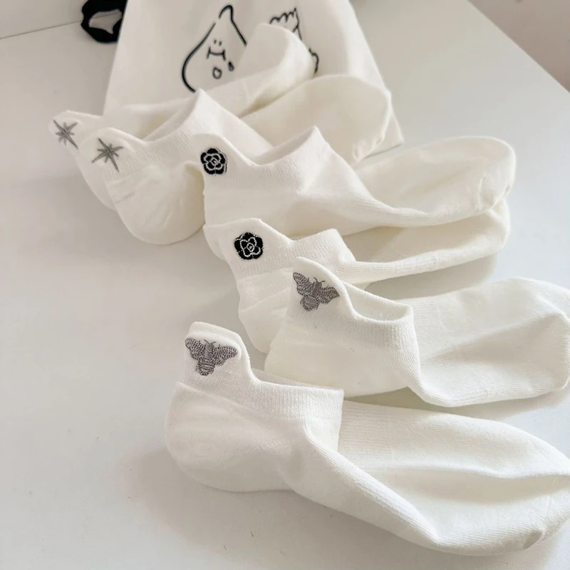 Новое поступление мягкие хлопковые носки женские милые белые черные короткие в