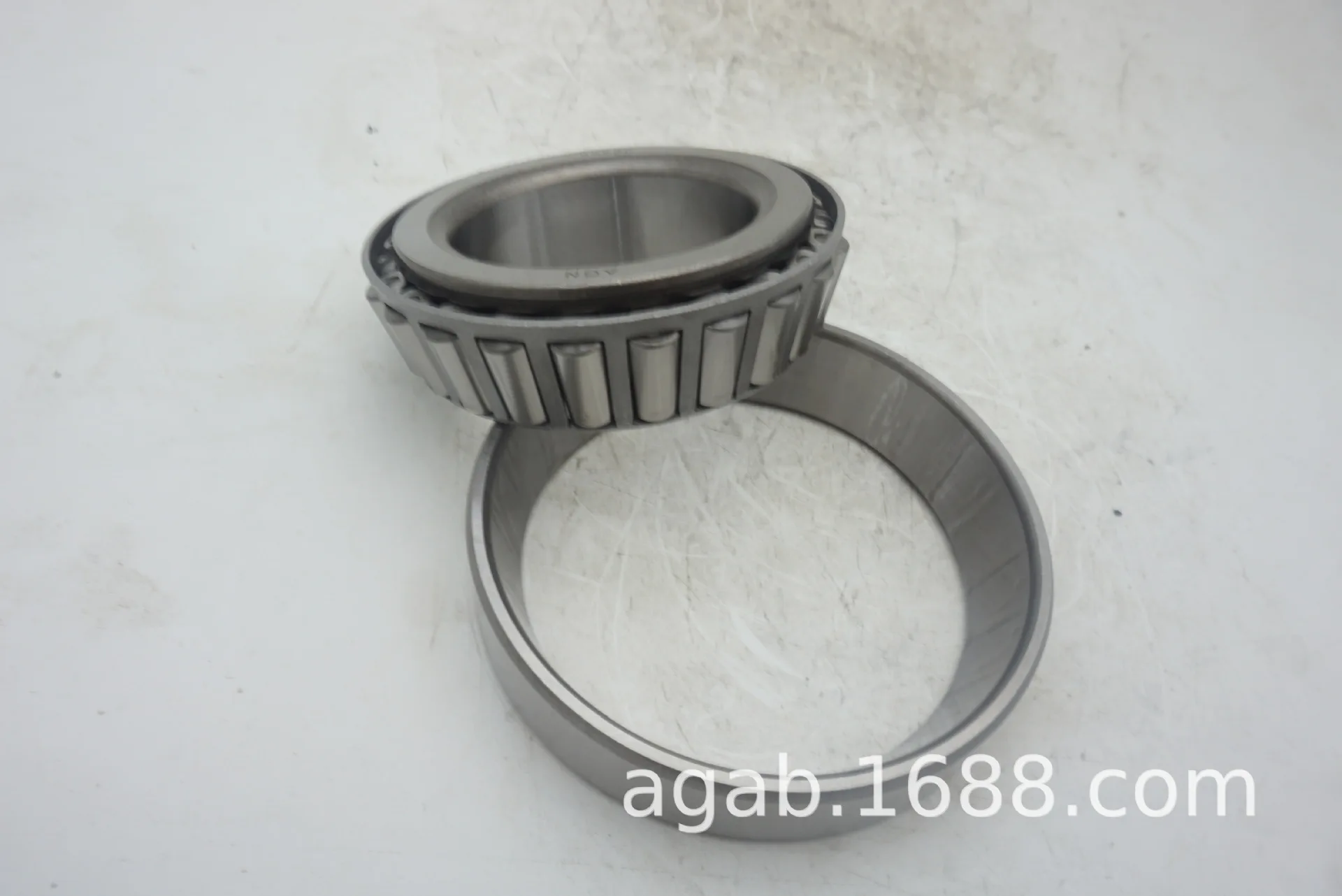 

Поставка конических роликовых подшипников 29586/20 28680/22 28985/21 29590/22 28584/21