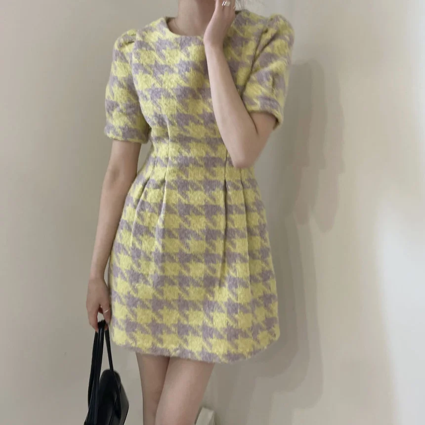 Женское платье с круглым вырезом коротким рукавом | Женская одежда