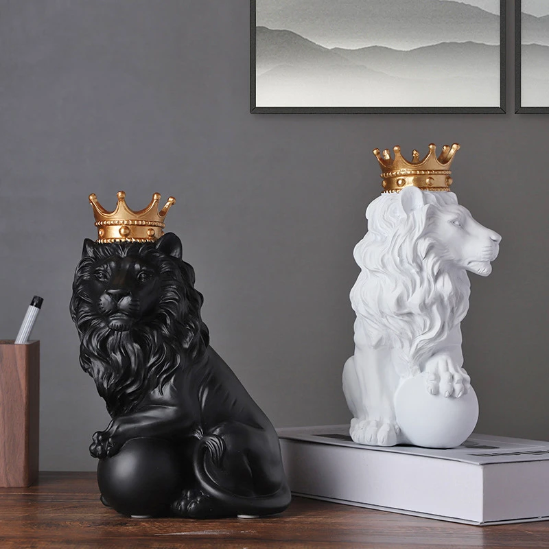 

Home Desk Decor European Noble Crown Lion Figurine Miniatures Creative Home Living Room Office Resin Crafts Porch Decoration