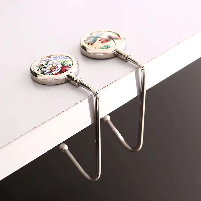 

1Pcs Crystal Alloy Purse Handbag Bag Round Metal Hanger Hook Holder Unique Folding Portable Butterfly Pattern Fashion Table Hook