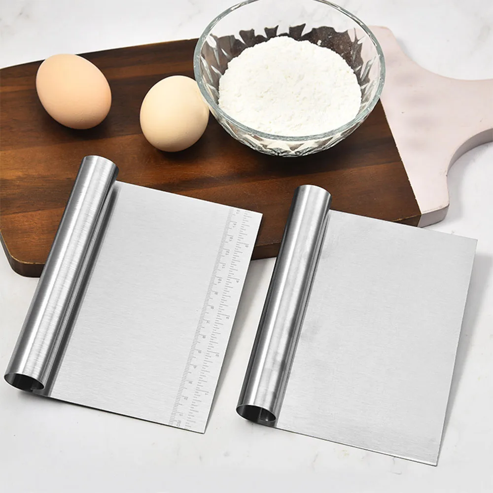 

2 Color Stainless Steel Noodle Knife Cake Scraper With Scale Pastry Cutters Baking Cake Cooking Dough Scraper Baking Accessories
