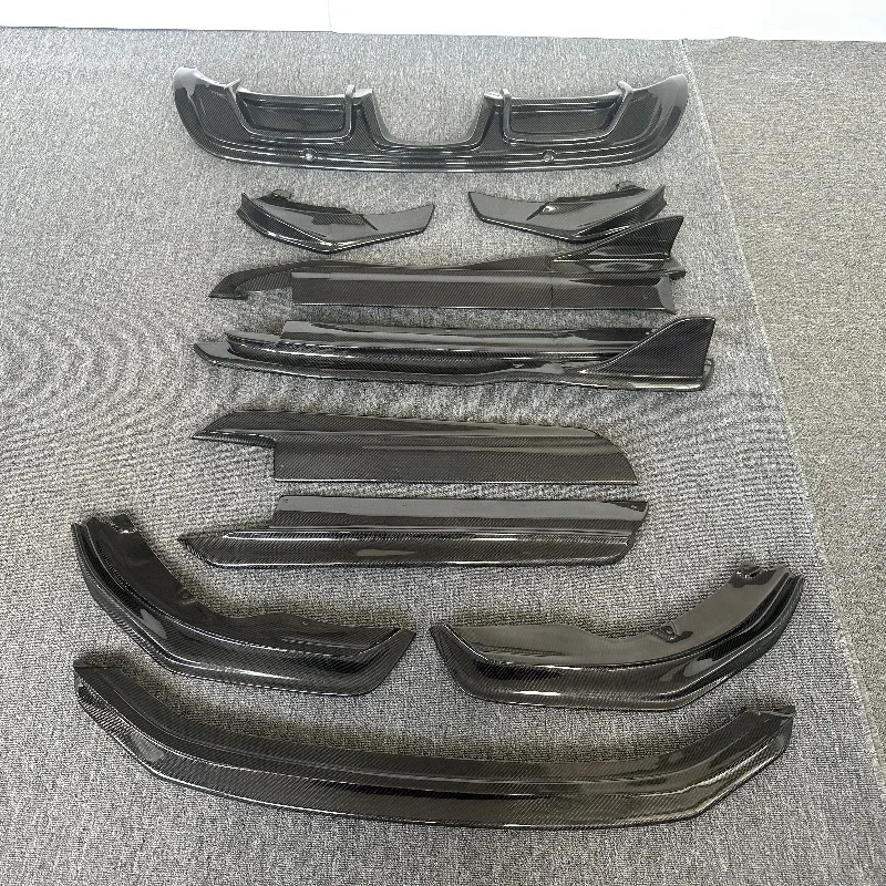 Фото Комплект кузова для 718 Boxster 16-20 лет в стиле ARMA, передний бампер из углеродного волокна, боковые юбки, задний диффузор №2