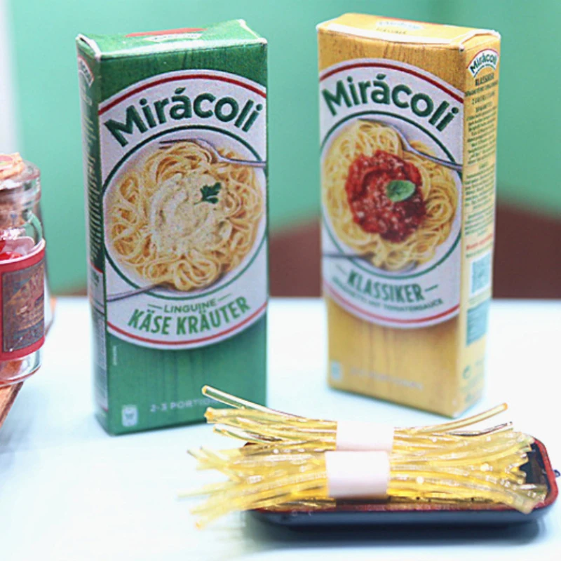 

1:12 Dollhouse Miniature Pasta Spaghetti with Packing Box Mini Pretend Food Noodles for Doll House Kitchen Play Toys Accessories