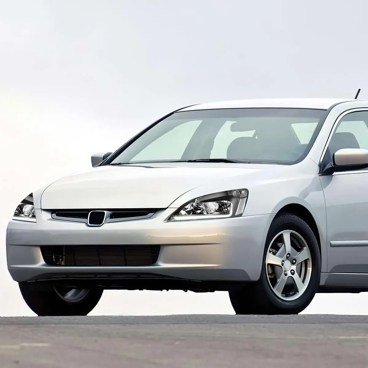 Пара светодиодных фар в сборе для Honda Accord 2003-2007 черный корпус янтарный отражатель