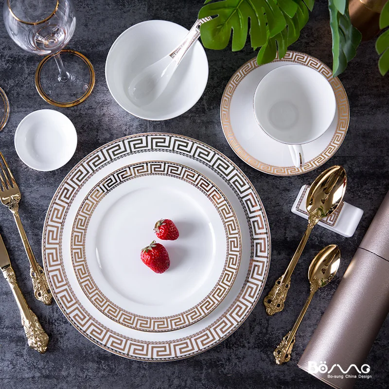 

Full Tableware Of Plates Bone China Gold Knife Fork Spoon Ceramic Luxury Serving Food Dinner Plates Set Assiette Cookware Sets