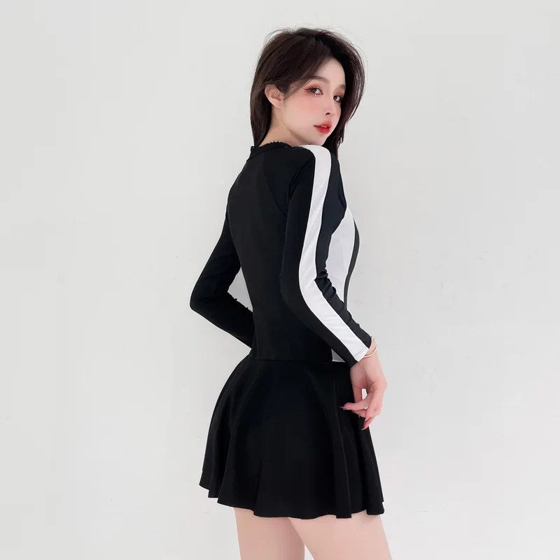 Рисунок 4 - Женский слитный купальник