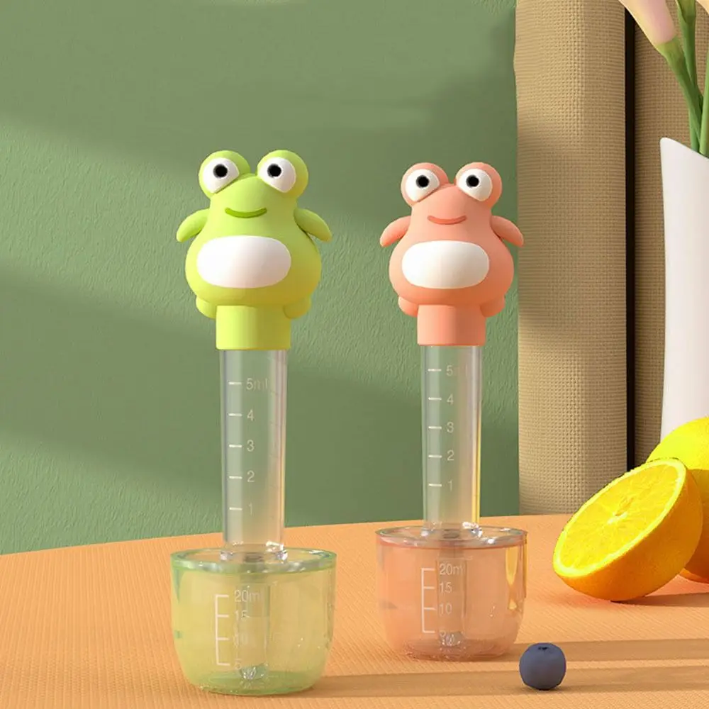 

Cartoon Frog Utensils Feeder Bottles Newborn Kid Medicine Feeder Baby Boy Girl Feeding Nipple Pacifier Measuring Cup