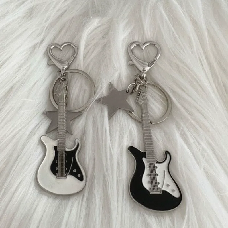 

Y2k Guitar Pendant Niche Retro Sweet Cool Millennium Pentagram Star Bag-pendant Keychain