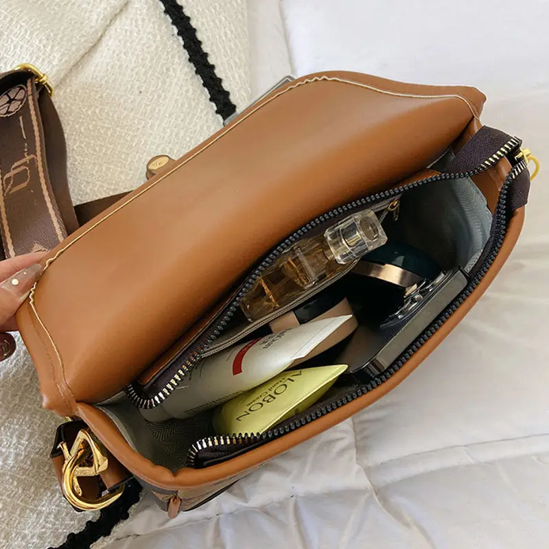 Leather texture fashion retro hand bag small square new fashion niche light luxury high sense crossbody bag