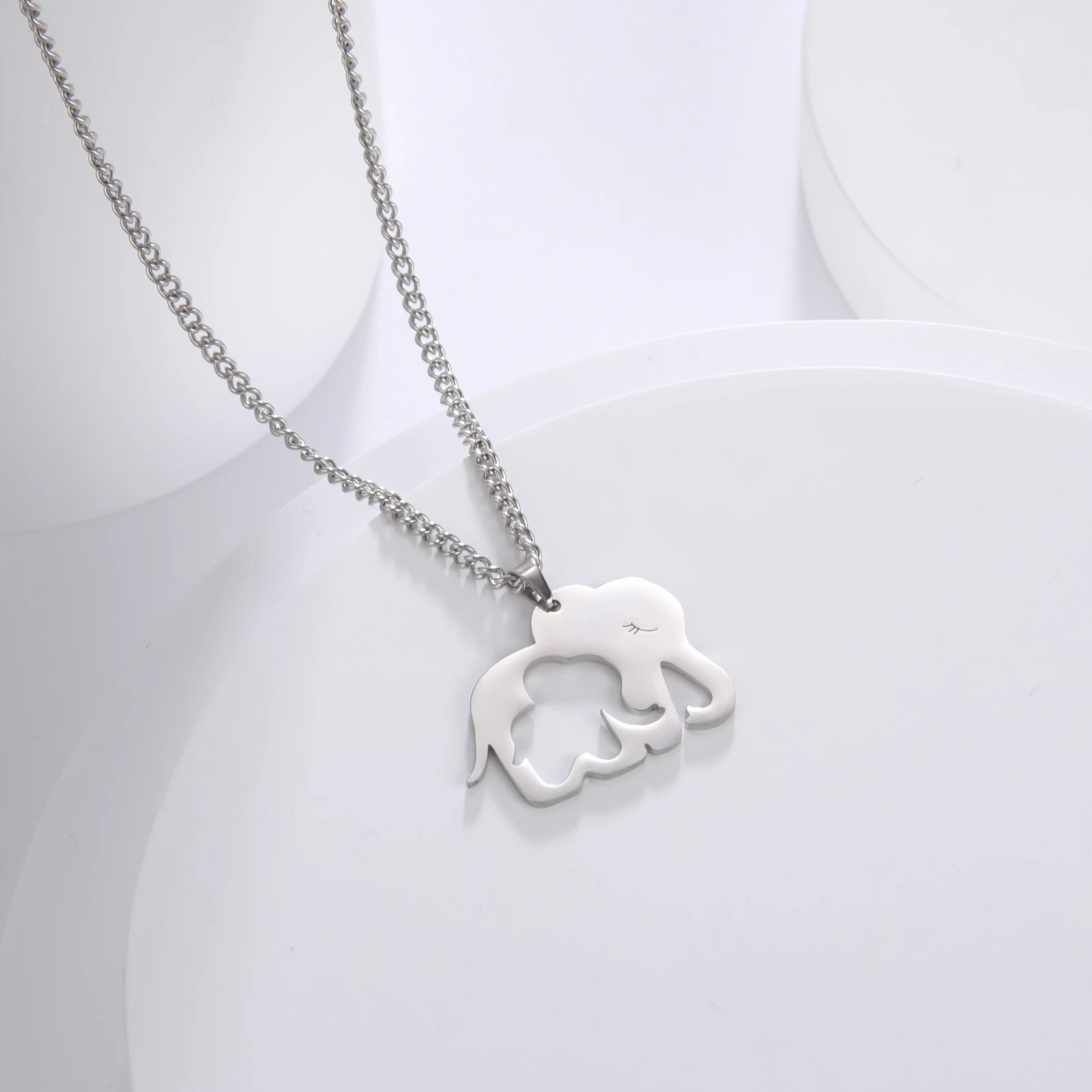 

Women Men's Necklace Hollow Small Elephant Pendant Fashion Animal Long Necklaces Couple Necklaces Cute Anniversary Gifts Jewelry