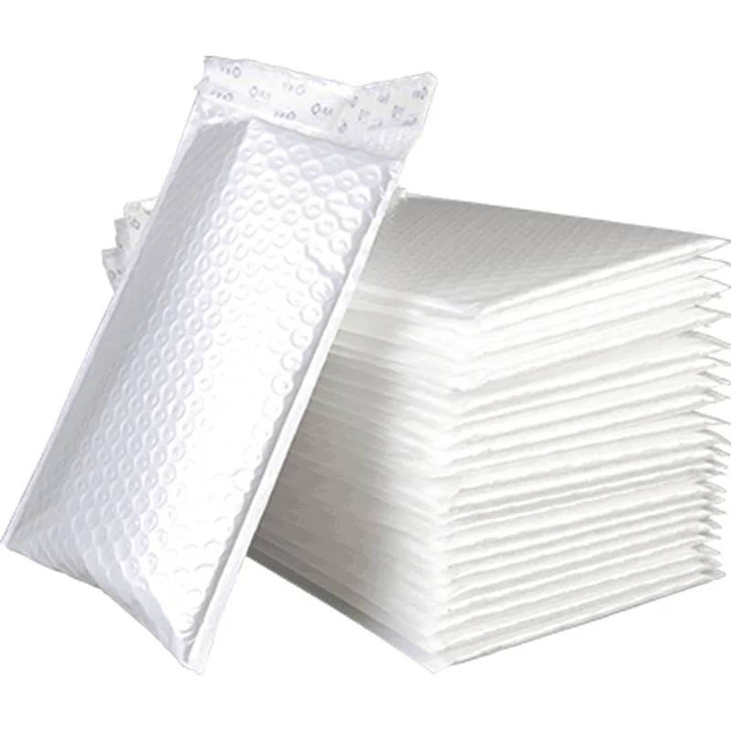 Рисунок 2 - Сумка-конверт из перламутровой пленки