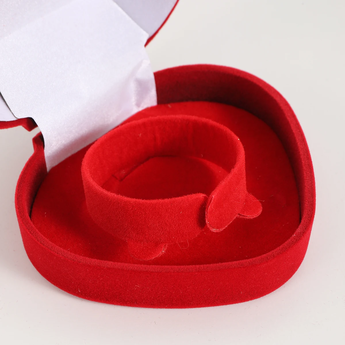 Подвеска в форме сердца для хранения ювелирных изделий