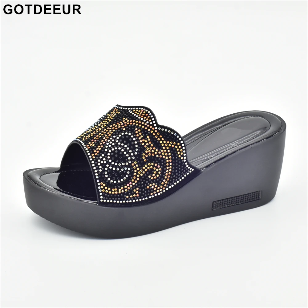 

New Arrival Wedding Shoes Bride Nigerian Women Party Shoes Decorated with Rhinestone Wedges Shoes for Women Round Toe Slingbacks